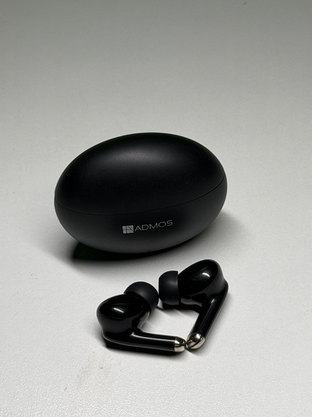 ADMOS WIRELESS EARBUDS