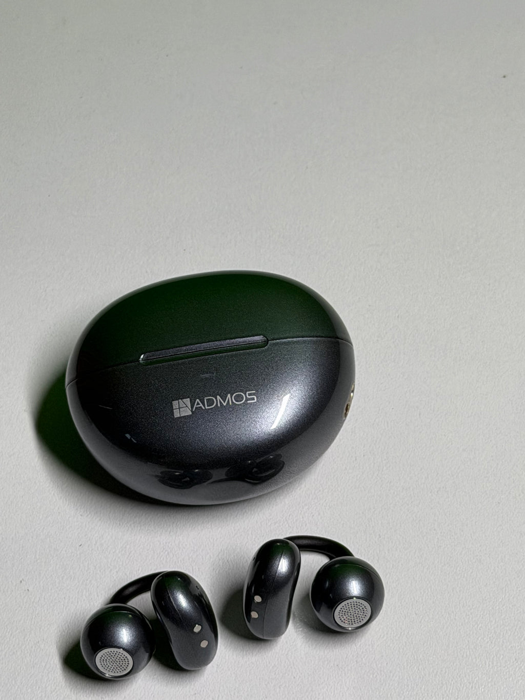ADMOS OPEN EARCLIP WIRELESS EARBUD