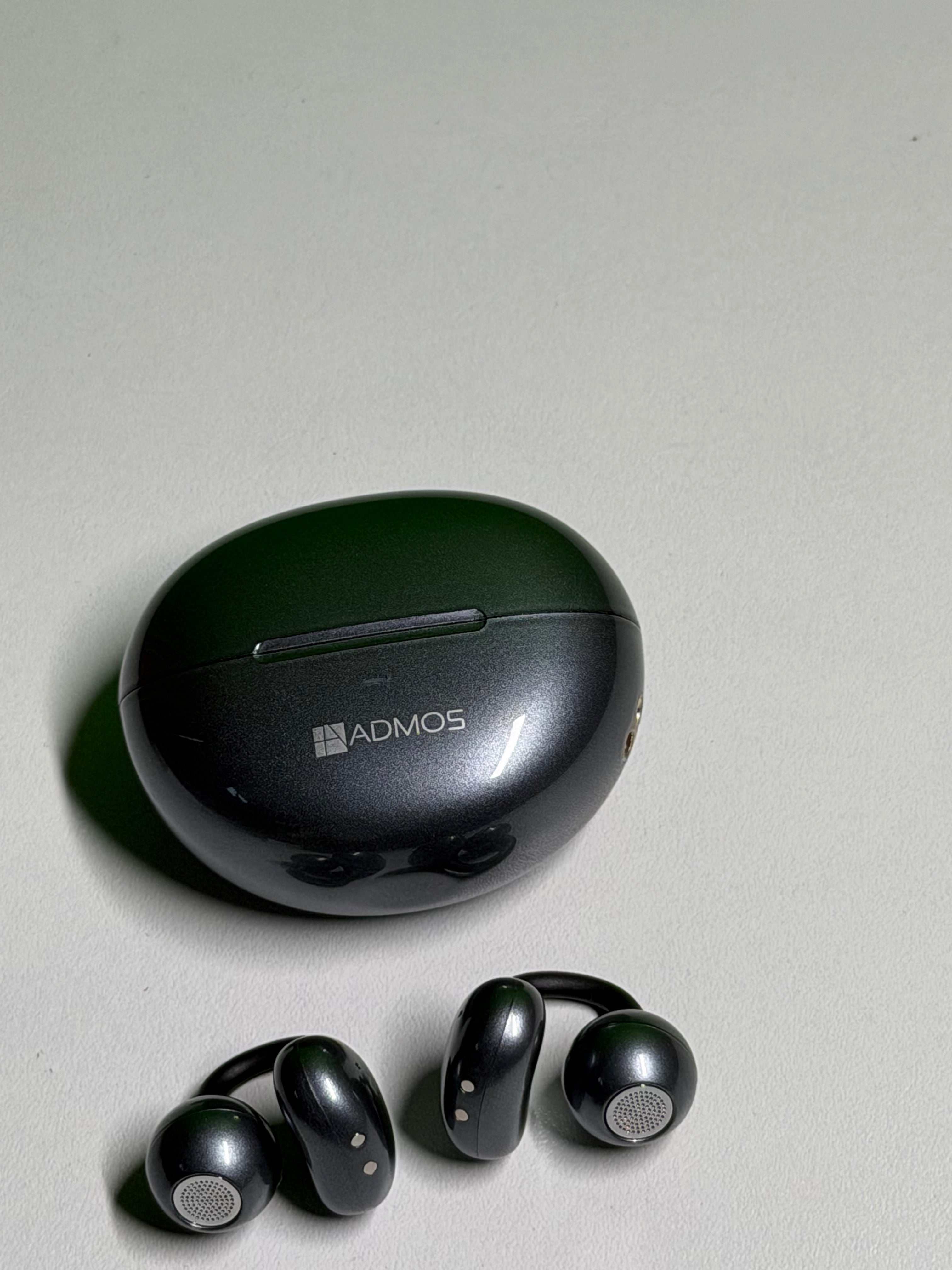 ADMOS OPEN EARCLIP WIRELESS EARBUD
